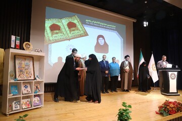 آیین اختتامیه استانی دوازدهمین دوره جشنواره کتابخوانی رضوی در قم