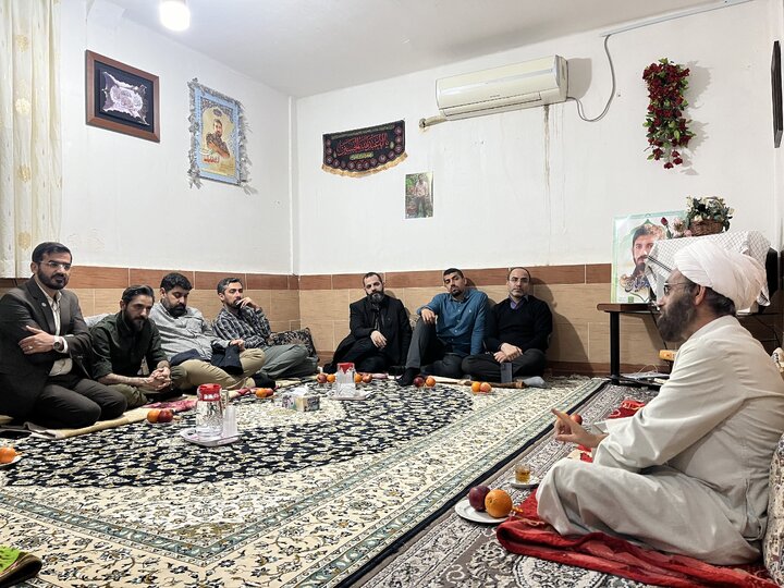 پایگاه فرهنگی-اجتماعی کتابخانه عمومی گسترش فرهنگ ایثار و شهادت را وظیفه خود میداند