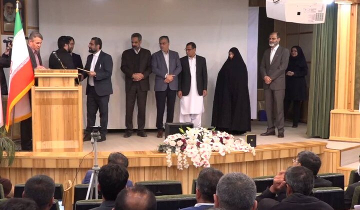 توسعه کتابخانههای عمومی موجب افزایش کیفیت زندگی و حال خوب مردم میشود