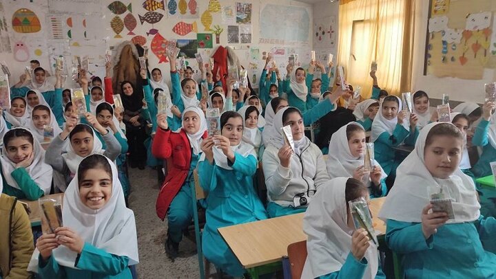 دومین کاروان کتابخوانی عازم روستای کهریزه محمودآباد شد