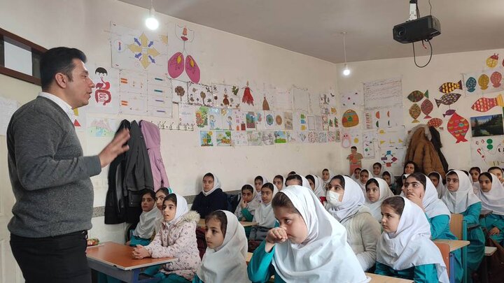 دومین کاروان کتابخوانی عازم روستای کهریزه محمودآباد شد