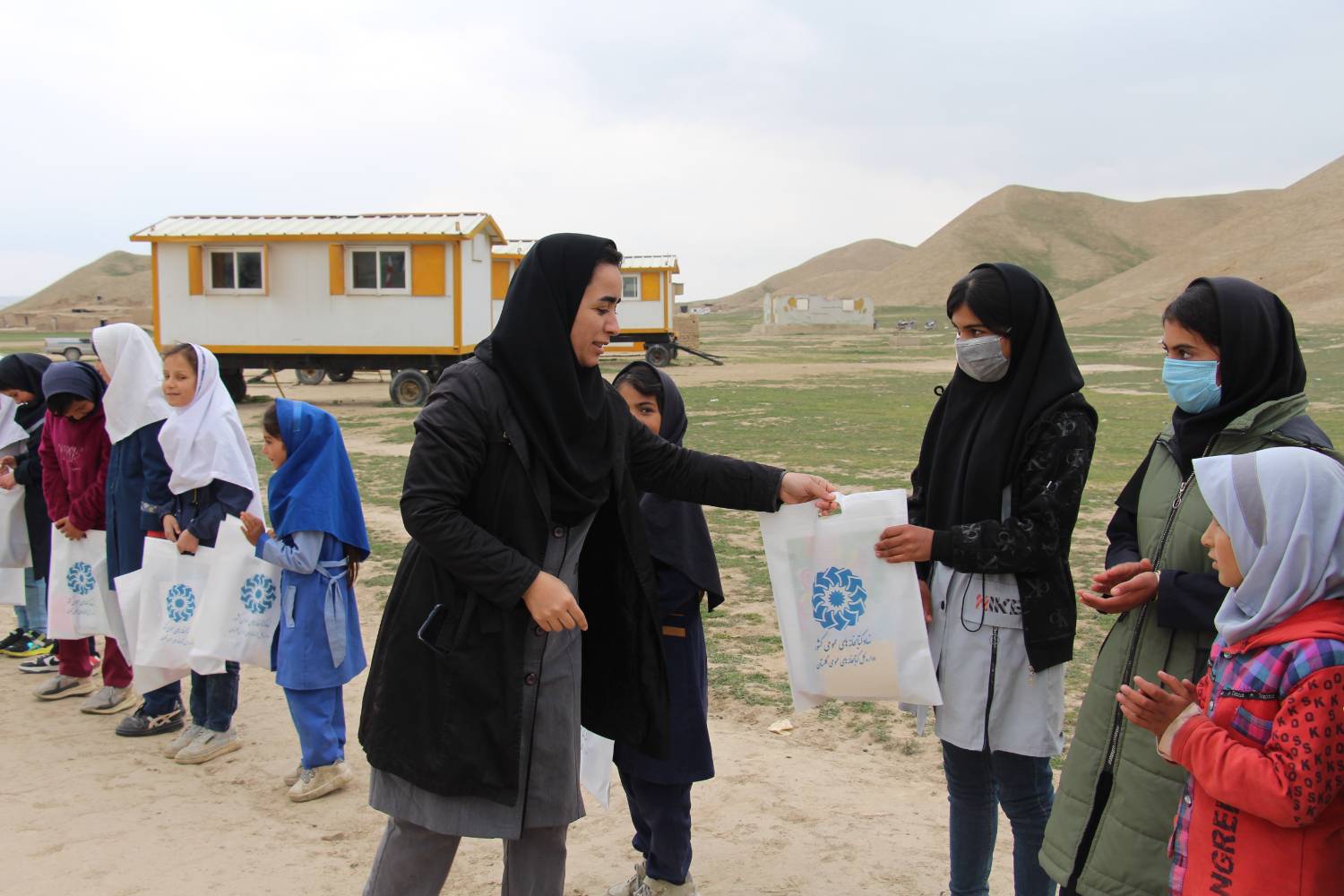 ویژه برنامه با کاروان کتاب در مناطق عشایر نشین مراوه تپه گلستان