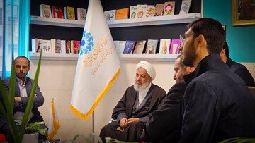 بازدید رئیس کمیسیون فرهنگی مجلس شورای اسلامی از کتابخانه علامه شیخ عبدالکریم زنجانی