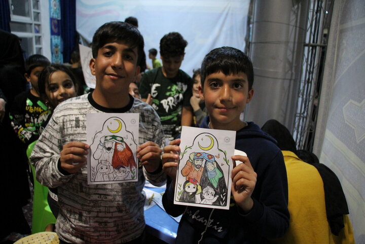 برپایی غرفه کتابخوانی در مصلای بیت المقدس شهر اراک