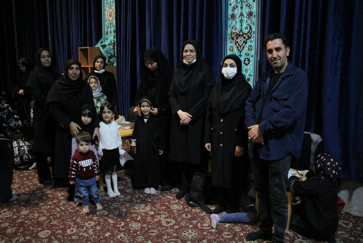 برپایی غرفه کتابخوانی در مصلای بیت المقدس شهر اراک