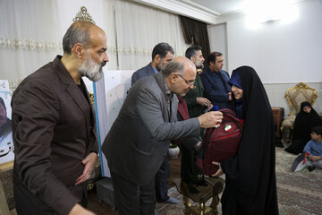 رونمایی از کتاب «بابای قهرمان من» به میزبانی خانواده شهدای مدافع حرم