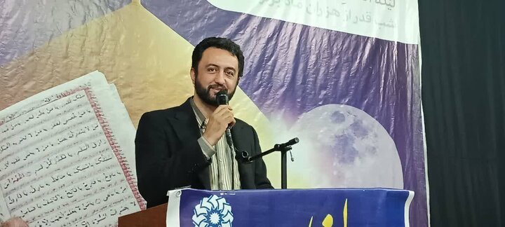 شب‌ شعر «چکامه‌ی رمضان» ویژه‌ی بهار قرآن در مساجد منتخب مازندران برگزار شد