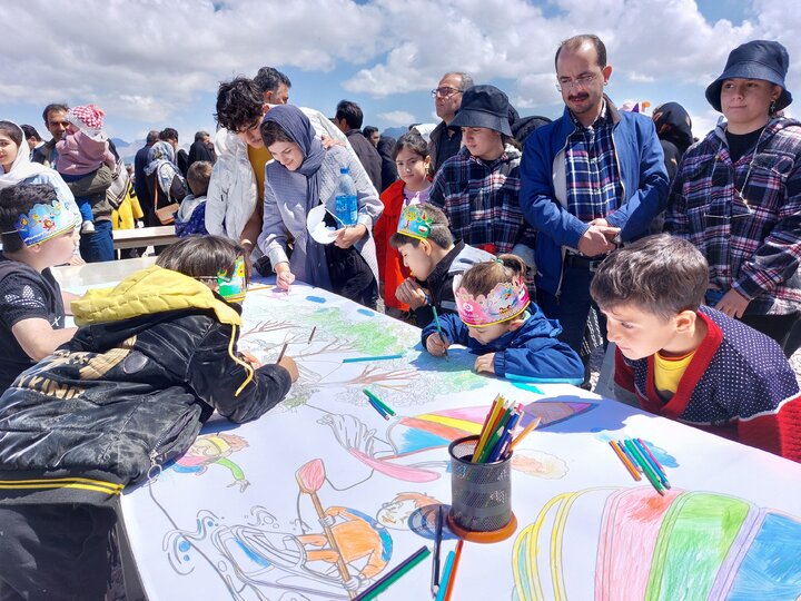 غرفه فرهنگی - ترویجی اداره کل کتابخانههای عمومی آذربایجان غربی میزبان عموم مردم شد