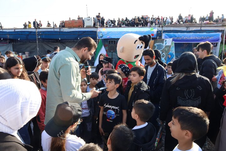 غرفه فرهنگی - ترویجی اداره کل کتابخانههای عمومی آذربایجان غربی میزبان عموم مردم شد