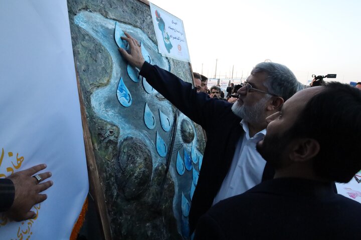 غرفه فرهنگی - ترویجی اداره کل کتابخانههای عمومی آذربایجان غربی میزبان عموم مردم شد