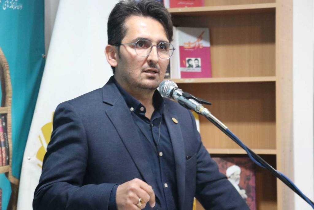 حال خوب مردم از مسیر کتابخانههای عمومی میگذرد