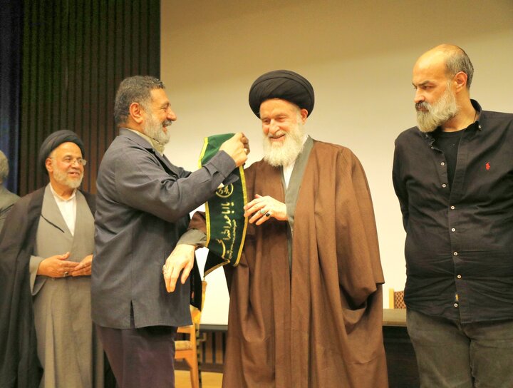 اعمال انسان بدون پذیرش عملی ولایت هیچ ارزشی ندارد