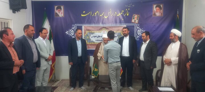 برگزیدگان جشنواره کتابخوانی رضوی در کوهدشت تقدیر شدند