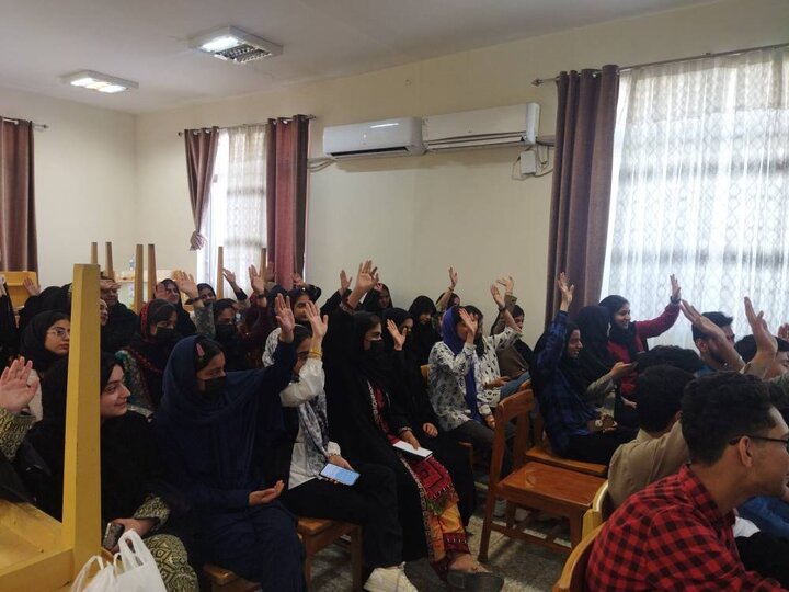 کارگاه تکنیکهای کنکور در کتابخانه امام حسین شهرستان زاهدان برگزار شد