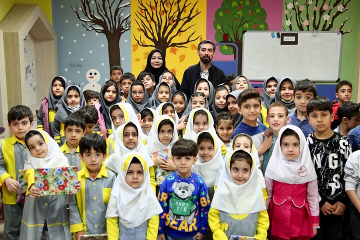 بازدید مهدی رمضانی دبیرکل نهاد از کتابخانه مرکزی امام خامنه‌ای سنندج
