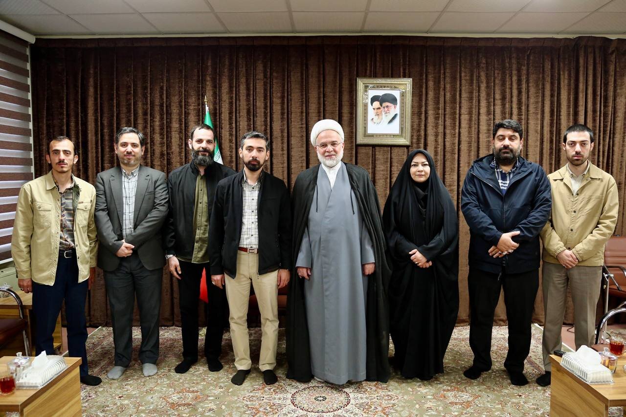 از نشست با کتابداران تا دیدار با مسئولان برای کاهش شهرهای فاقدکتابخانه