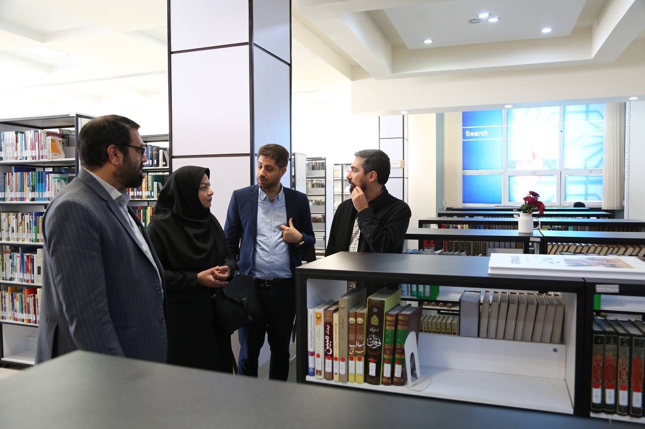 از نشست با کتابداران تا دیدار با مسئولان برای کاهش شهرهای فاقدکتابخانه