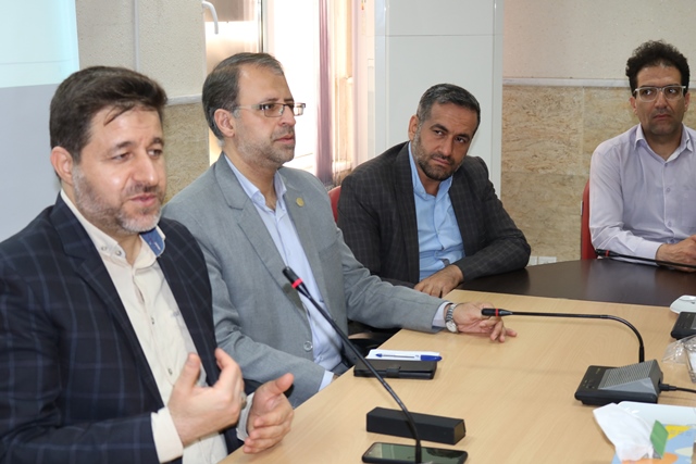 نشست تخصصی «راهبردهای جذب، بهکارگیری و مدیریت نیروهای داوطلب در کتابخانههای عمومی» در استان سمنان برگزار شد