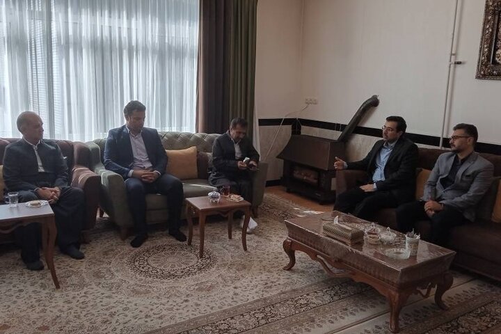 حامی و همراه کتابخانههای عمومی خواهم بود