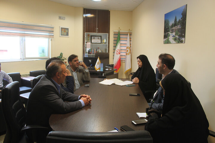 امضای تفاهمنامه همکاری اداراتکل کتابخانههای عمومی و منابع طبیعی استان ایلام