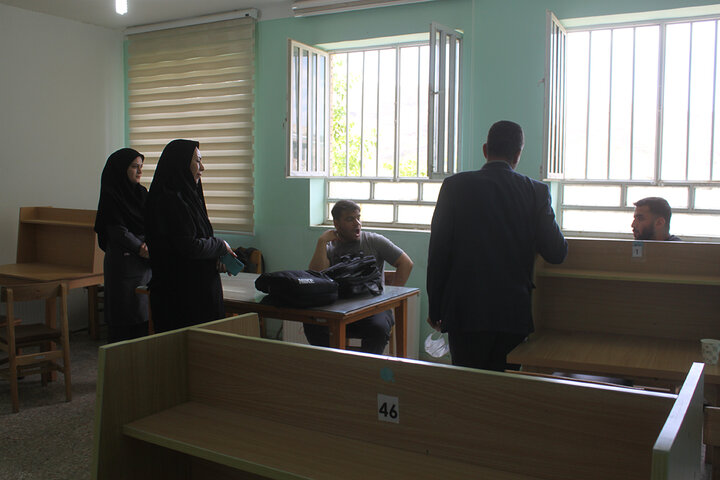 بازدید مدیرکل کتابخانه های عمومی ایلام از کتابخانه های عمومی درهشهر