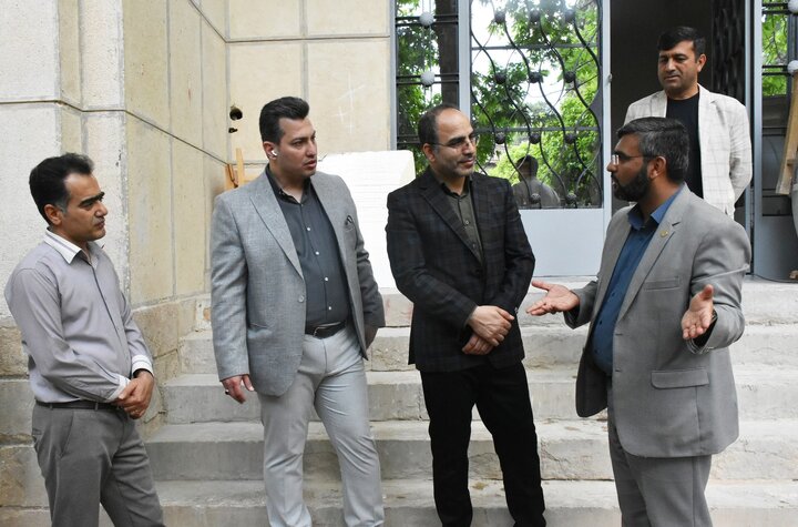 بازدید مدیرانکل نهاد از آخرین مراحل بازسازی کتابخانه شهید آیت الله دستغیب
