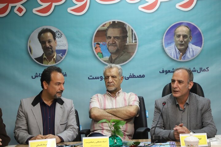 کارگاههای آموزشی «شعر و داستان کودک و نوجوان» در کتابخانه مرکزی همدان برگزار شد
