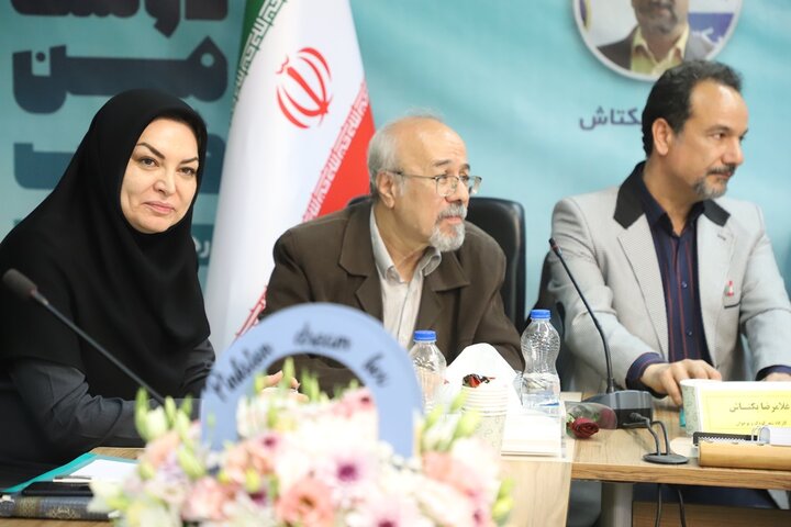 کارگاههای آموزشی «شعر و داستان کودک و نوجوان» در کتابخانه مرکزی همدان برگزار شد