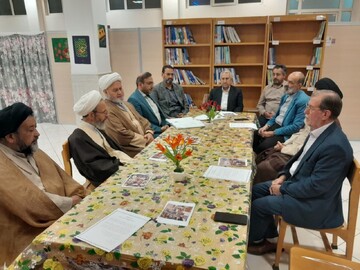 نشست تمدید تفاهم‌نامه کتابخانه عمومی علی بن موسی الرضا (ع)  قم