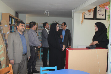 بازدید مدیرکل کتابخانه های عمومی استان ایلام از کتابخانه های عمومی شهرستان دهلران