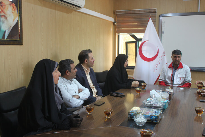 دیدار مدیران کل کتابخانههای عمومی و جمعیت هلال احمر استان ایلام