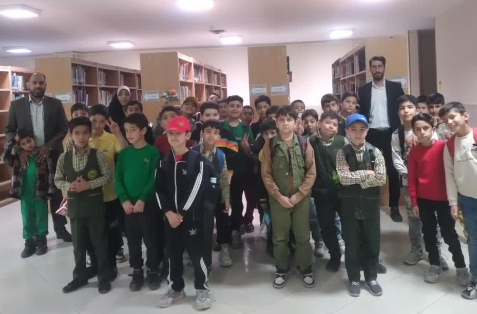 ویژه برنامه های روز معلم و روز خلیج فارس در کتابخانه های عمومی خراسان رضوی