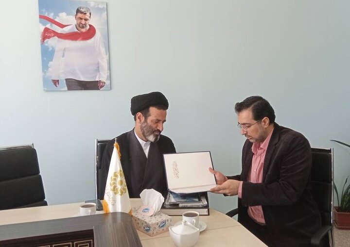 حامی طرحها و برنامههای نهاد کتابخانههای عمومی کشور خواهم بود