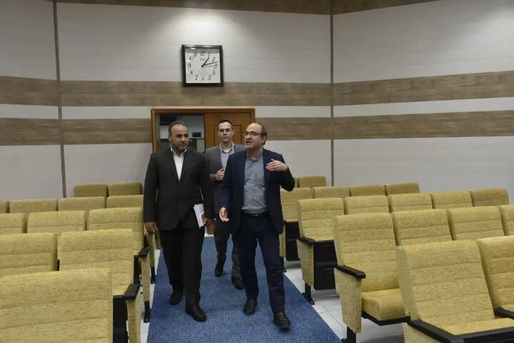 تحول ایجاد شده در بخشها و خدمات کتابخانههای عمومی شگفتانگیز و قابل تقدیر است