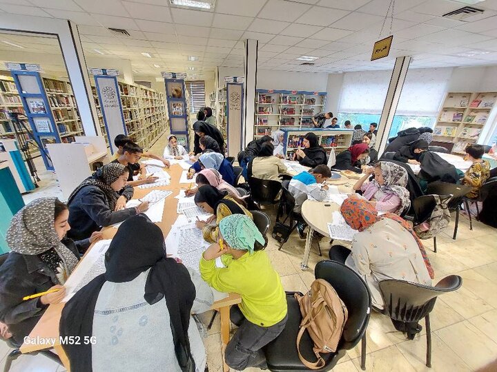 ۷۰ نوجوان عضو کتابخانههای عمومی تهران قرآن کریم را کتابت کردند