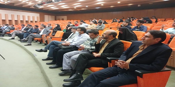 نشست نقد و بررسی کتاب «فراز و فرود احمدینژاد» برگزار شد