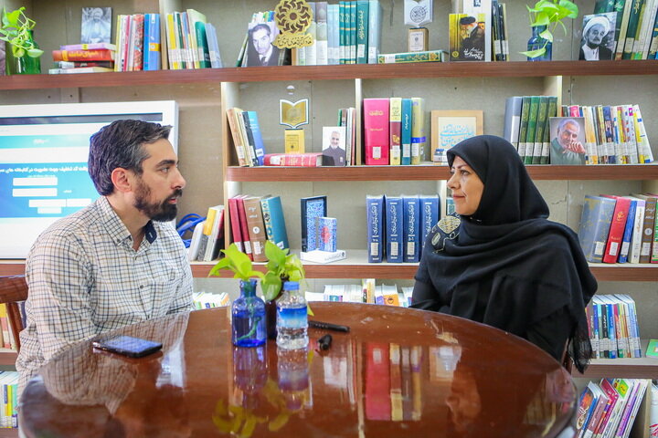 محافل ادبی کتابخانههای عمومی گزینه مناسبی برای رشد ادبی و هنری کودکان است