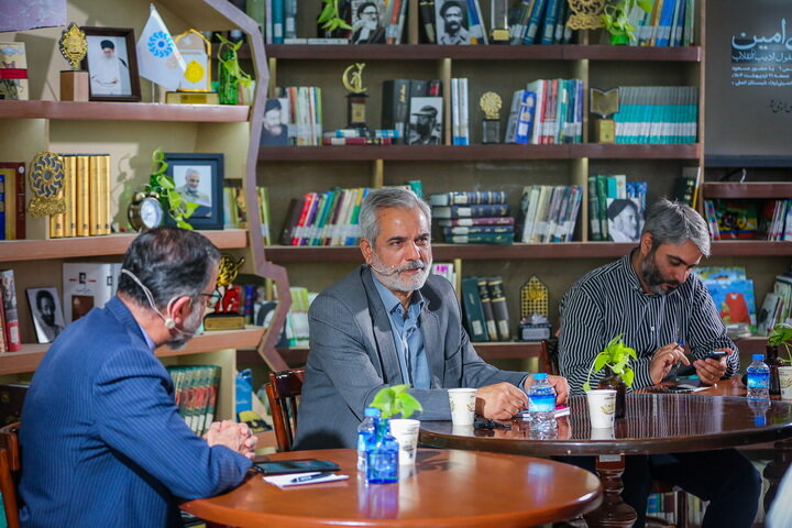 از منظر رهبر انقلاب کتابخانه مرکز فرهنگی اثرگذار در پرورش نسل کتابخوان است