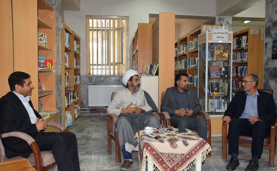 سرپرست ادارهکل کتابخانههای عمومی خراسان رضوی از کتابخانههای گناباد بازدید کرد