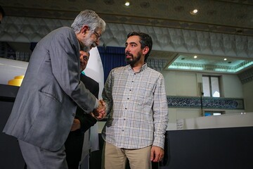 مراسم معرفی کتاب «مرد ابدی» و تجلیل از خانواده شهید طهرانی مقدم