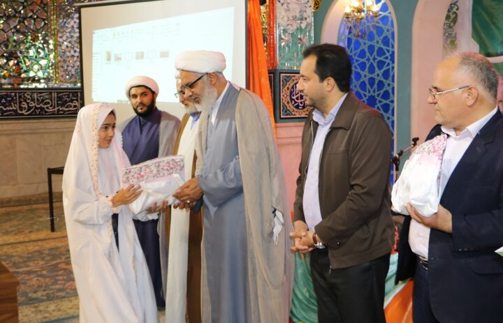 جشن تکلیف فرزندان کارکنان ادارهکل کتابخانههای عمومی خراسان شمالی برگزار شد