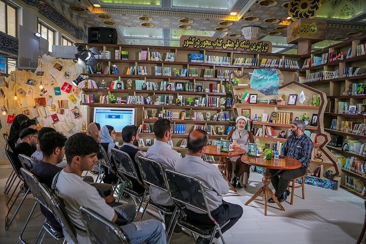 ظرفیت گسترده کتابخانههای عمومی در ترویج تاریخ شفاهی انقلاب اسلامی