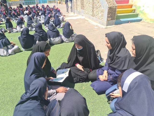 ویژهبرنامههای «دهه کرامت» در کتابخانههای عمومی استان سمنان برگزار شد