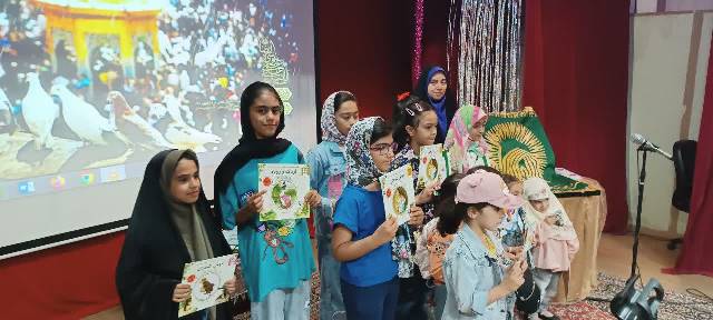 ویژهبرنامههای «دهه کرامت» در کتابخانههای عمومی استان سمنان برگزار شد