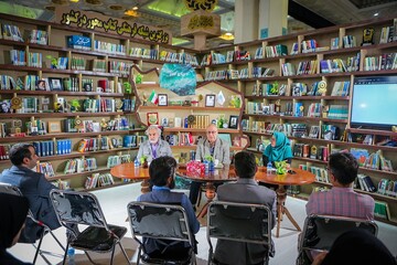 نشست علمی «کتابسازی(۳): متن خوب، ترجمه بد»