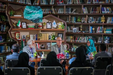 نشست علمی «کتابسازی(۳): متن خوب، ترجمه بد»