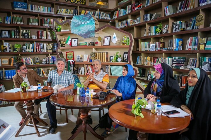 شعر ارتباط کودکان را با جهان عمیقتر، عاطفیتر و دلچسبتر میکند