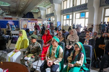 محفل ادبی شاهنامه خوانی و نقالی خوانی به مناسبت روز بزرگداشت فردوسی در غرفه نهاد