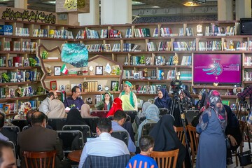 محفل ادبی شاهنامه خوانی و نقالی خوانی به مناسبت روز بزرگداشت فردوسی در غرفه نهاد