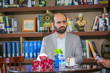 محفل ادبی شاهنامه خوانی و نقالی خوانی به مناسبت روز بزرگداشت فردوسی در غرفه نهاد